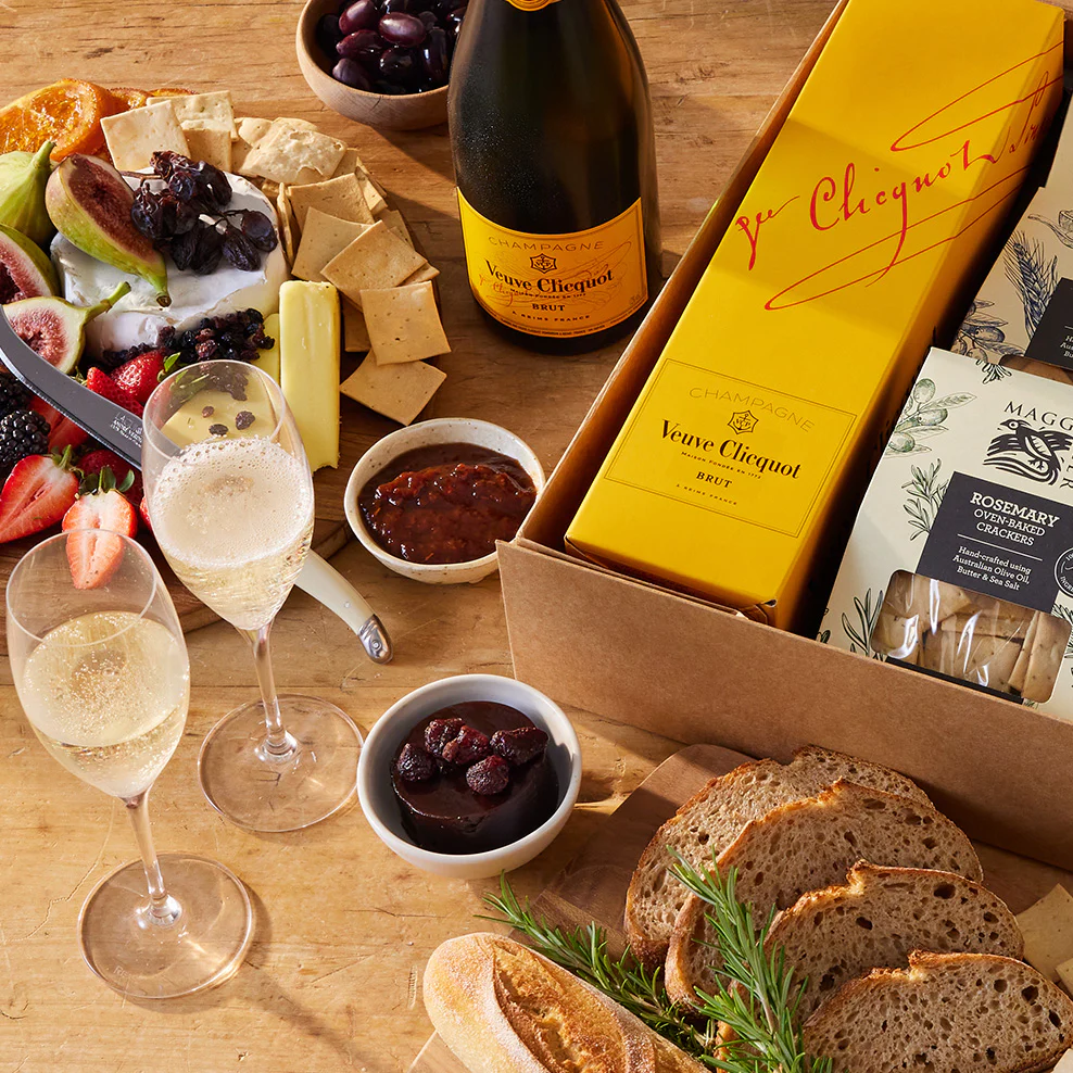 Gourmet Entertaining Hamper with Clicquot - Image 3