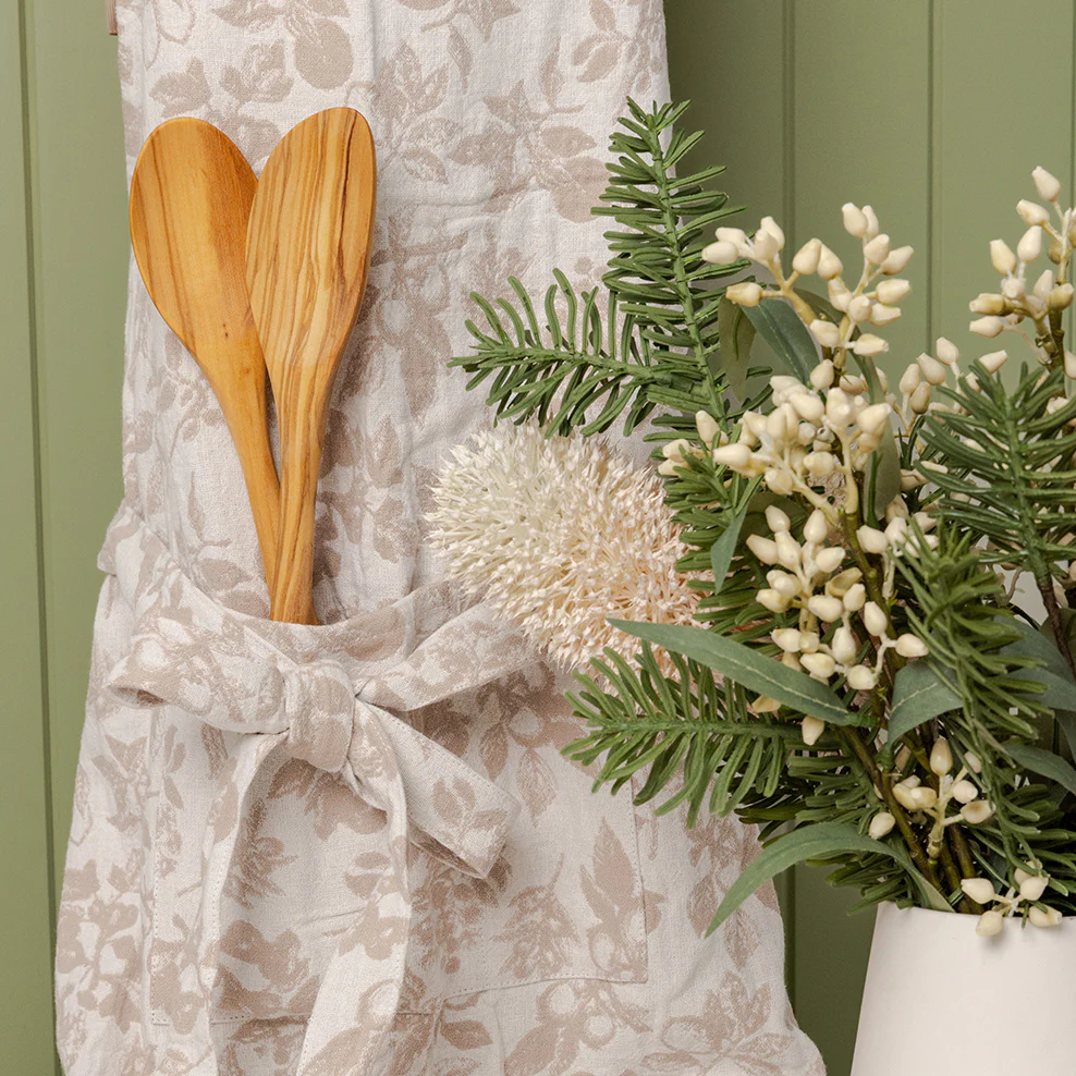 Maggie Living: Apron with Natural Pattern Jacquard - Image 2