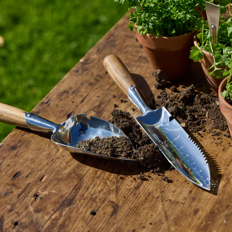 Maggie's Essential Gardening Kit - Image 6